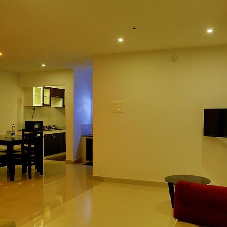 Sara Hotels&Apartments Nedumbassery Habitación foto